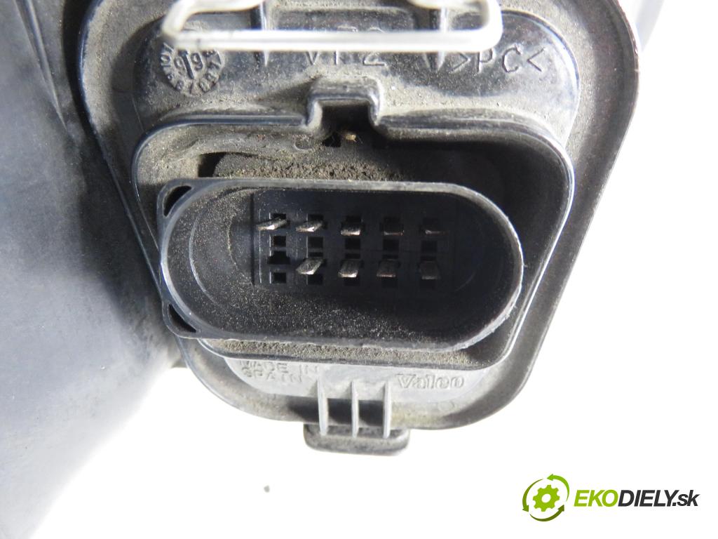 VW GOLF IV (1J1) HB 1999 55,00 1.4 16V 75 - AKQ 1390,00 Svetlo LP 1J2941015A
