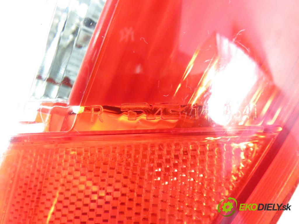 FIAT PUNTO (188_) HB 2002 59,00 1.2 16V 80 - 188 A5.000 1242,00 Svetlo pravé zadné 11A541B