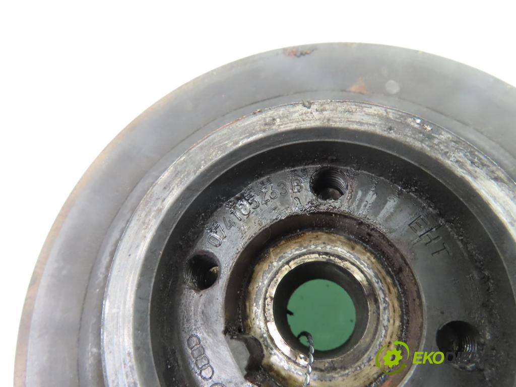 VW TRANSPORTER IV Platforma / podwozie (70E, 70L, 70M, 7DE, 7DL KABINA/PLATFORMA 1993 57,00 2.4 D 78 - AAB 2370,00 Koleso kolesová Vačkového hriadeľa/kľuky 074105251B ; 074105263B