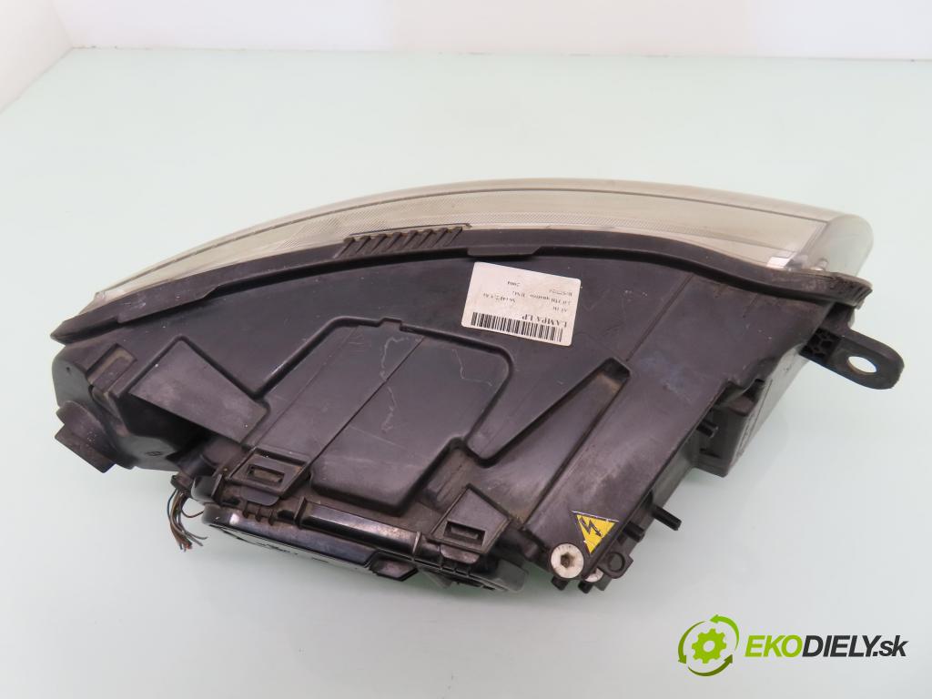 AUDI A6 (4F2, C6) SEDAN 2004 155,00 3.0 TDI quattro - BNG 2967,00 Svetlo LP 5DV00829000 ; 5DD00831950