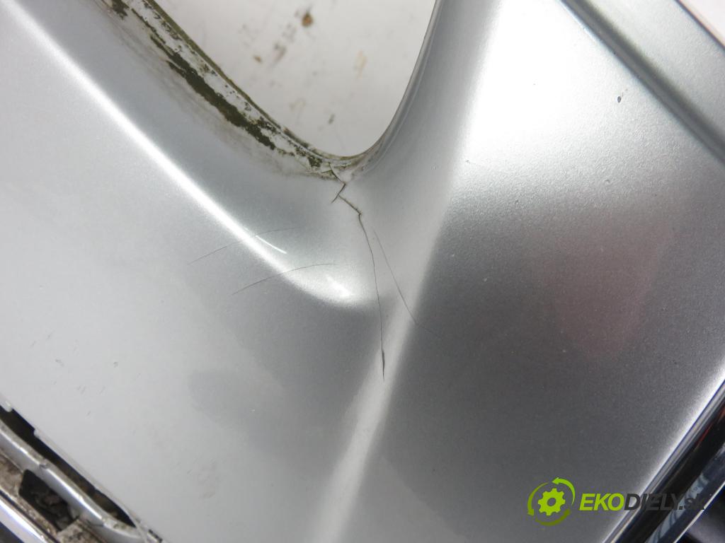 AUDI A6 (4F2, C6) SEDAN 2004 155,00 3.0 TDI quattro - BNG 2967,00 nárazník přední část