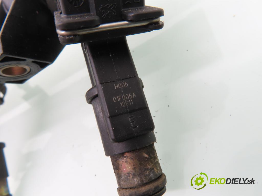 CITROEN C5 I Break (DE_) KOMBI 2001 85,00 1.8 16V (DE6FZB, DE6FZE) - 6FZ (EW7J4) 1749,00 Lišta vstrekovacia 01F005A ; 9628084680 (Vstrekovacia lišta)