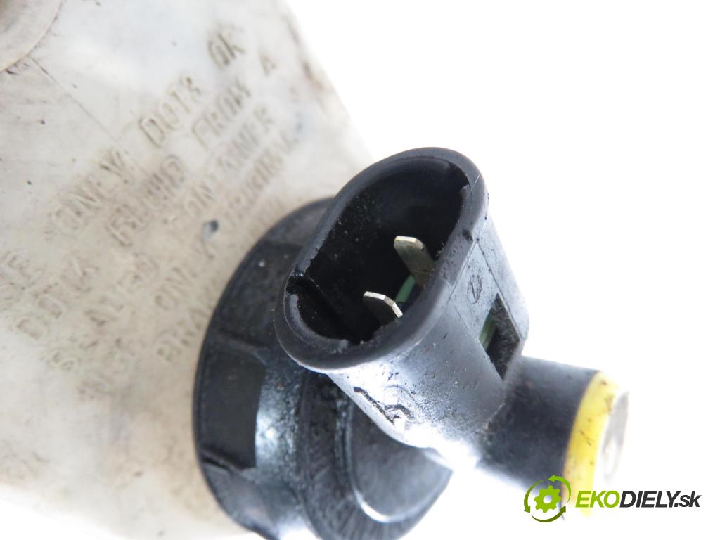 RENAULT SCENIC I (JA0/1_) MINIVAN 2001 72,00 1.9 dTi (JA0N) - F9Q 731 1870,00 posilovač 8200069904A ; 03786420014 (Servočerpadlo)