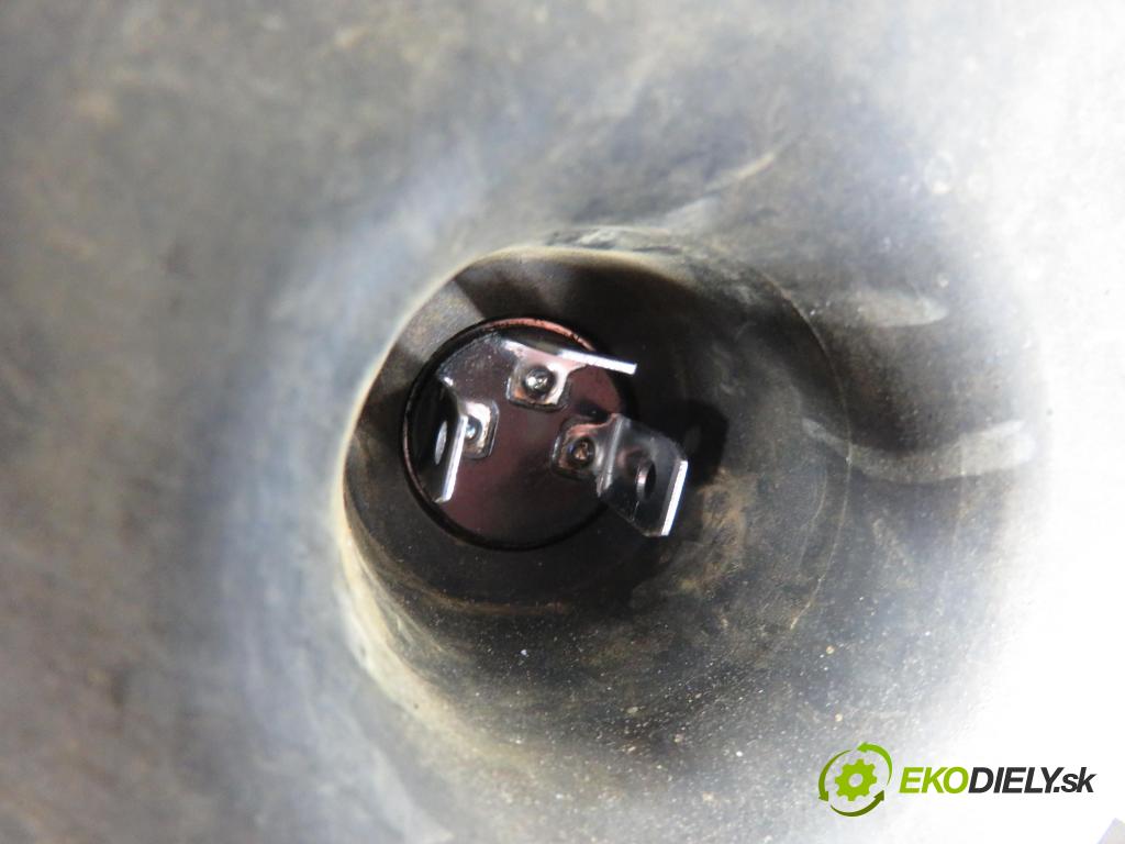 FIAT SEICENTO / 600 (187_) HB 1995 29,00 0.9 39 - 1170 A1.046 899,00 Svetlo PP