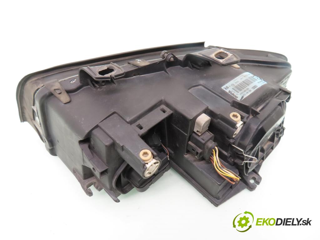 AUDI A4 (8E2, B6) SEDAN 2001 96,00 2.0 20V 130 - ALT 1984,00 Svetlo PP 8E0941004F ; 8E0990008F