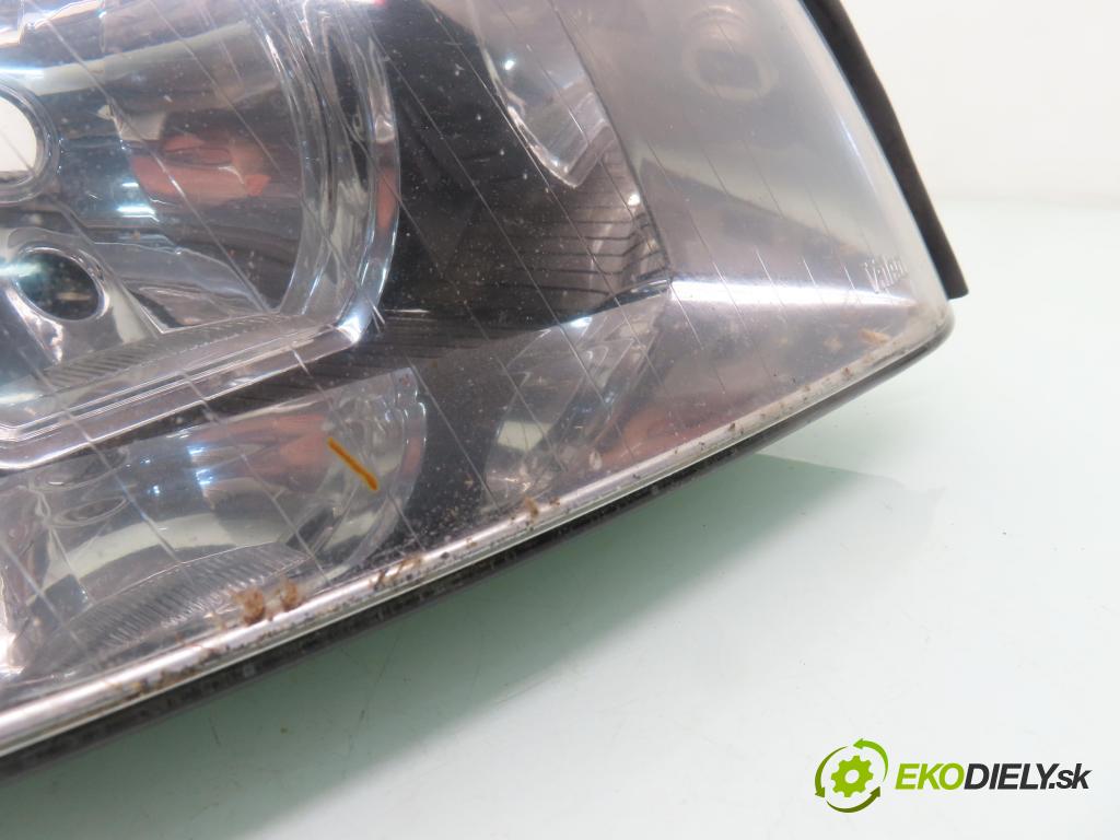 AUDI A4 (8E2, B6) SEDAN 2001 96,00 2.0 20V 130 - ALT 1984,00 Svetlo PP 8E0941004F ; 8E0990008F