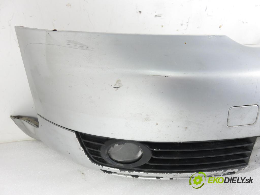 AUDI A4 (8E2, B6) SEDAN 2001 96,00 2.0 20V 130 - ALT 1984,00 nárazník přední část