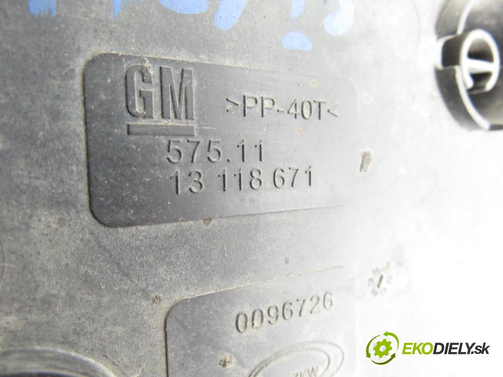 OPEL CORSA C (X01) HB 2002 43,00 1.0 12V 58 - Z 10 XE 973,00 hmlové svetlo, hmlovka P 13118671