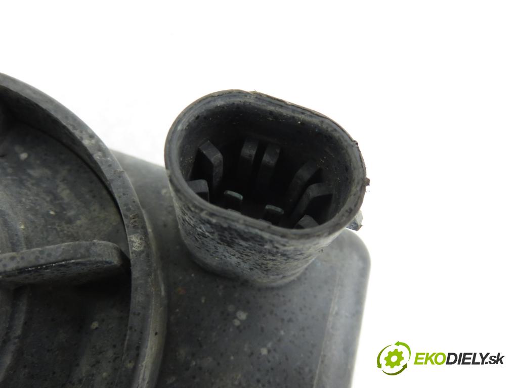 OPEL CORSA C (X01) HB 2002 43,00 1.0 12V 58 - Z 10 XE 973,00 hmlové svetlo, hmlovka P 13118671