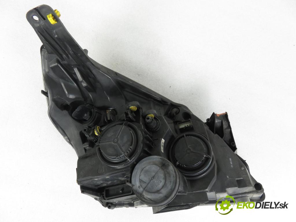 OPEL VECTRA C (Z02) LIFTBACK 2006 110,00 1.9 CDTI - Z 19 DTH 1910,00 Svetlo LP 13170921