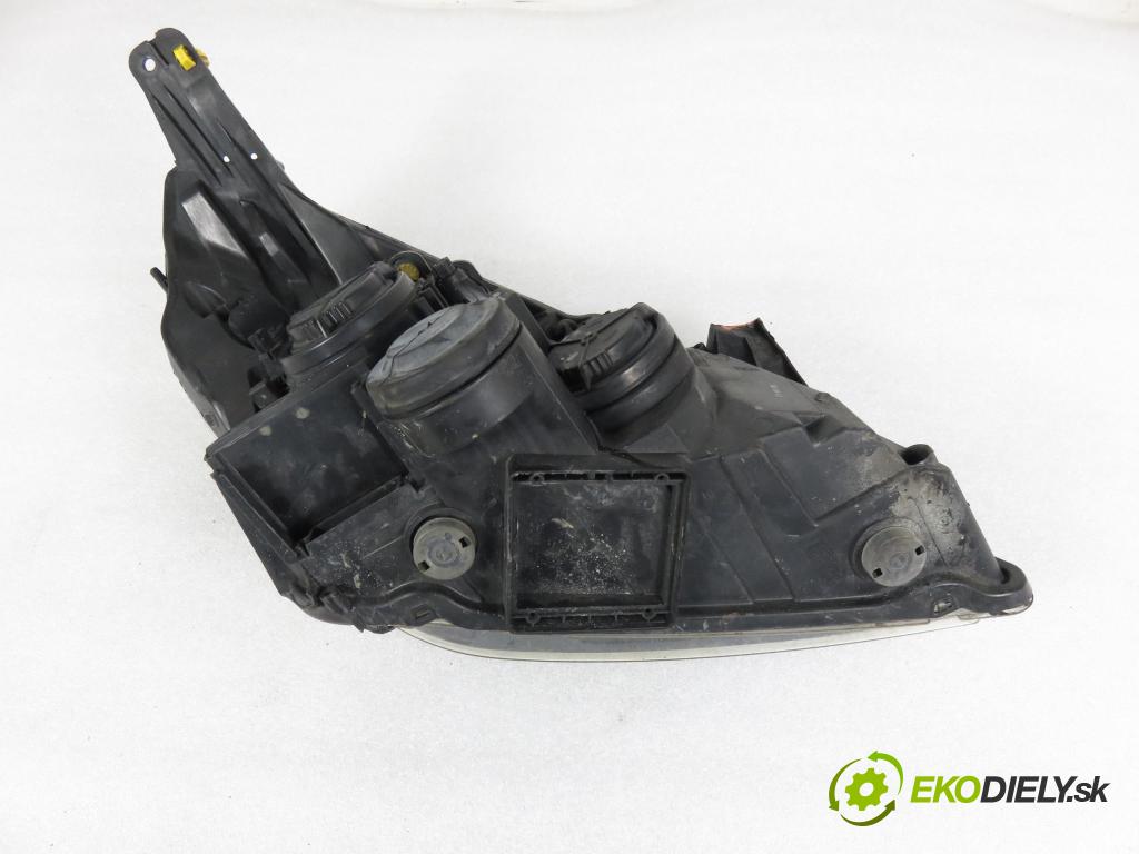 OPEL VECTRA C (Z02) LIFTBACK 2006 110,00 1.9 CDTI - Z 19 DTH 1910,00 Svetlo LP 13170921