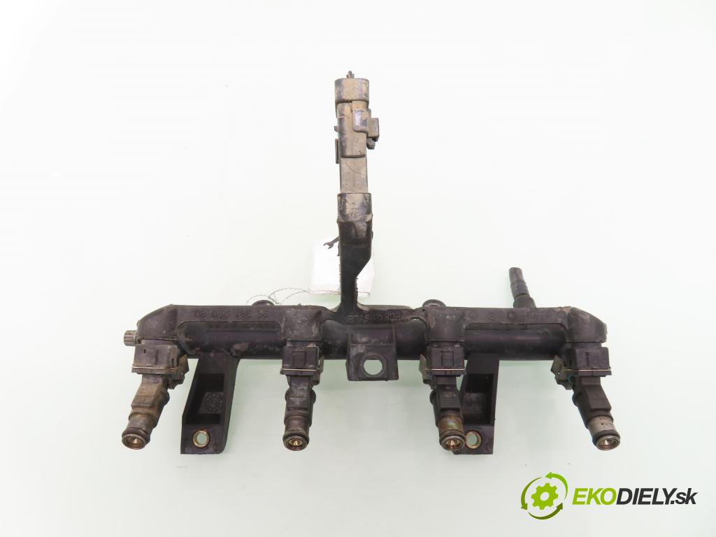 PEUGEOT 206 liftback (2A/C) HB 2003 55,00 1.4 75 - KFW 1360,00 Lišta vstrekovacia 9628982980D ; 01F002A ; 9638128080 (Vstrekovacia lišta)