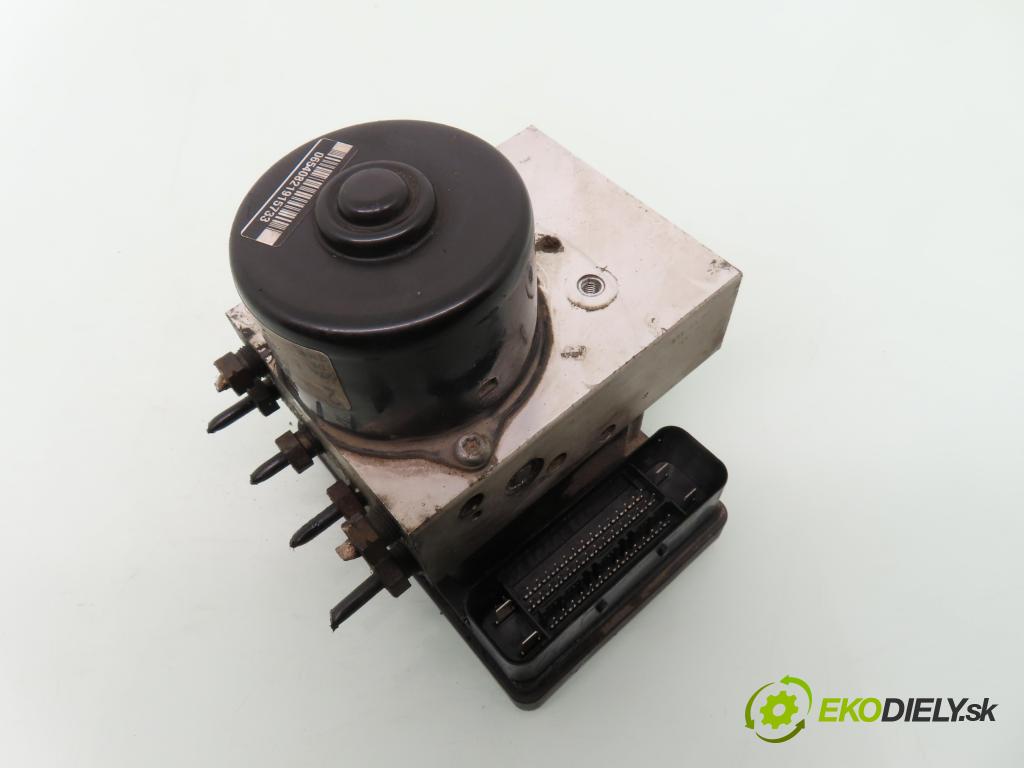 VOLVO S60 I (384) SEDAN 2003 154,00 2.5 T - B 5254 T2 2521,00 Pumpa ABS 8671224 ; P08671225 ; 10020403674 (Pumpa ABS)