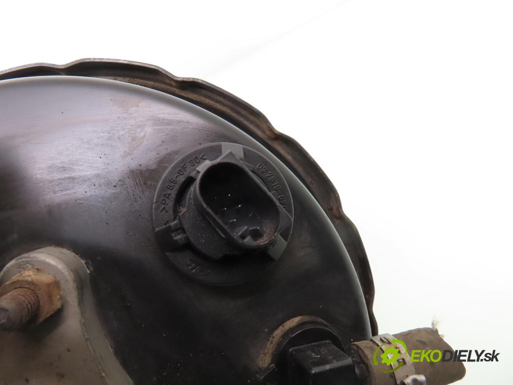 VOLVO S60 I (384) SEDAN 2003 154,00 2.5 T - B 5254 T2 2521,00 Posilovač P30665453 ; 03785960014 (Servočerpadlo)