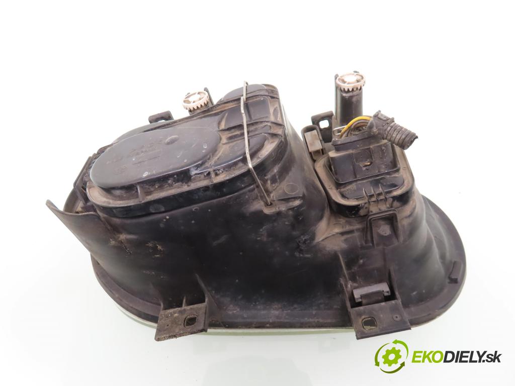 VW GOLF IV (1J1) HB 1999 55,00 1.4 16V 75 - AKQ 1390,00 Svetlo LP 1J1941017B ; 67742015
