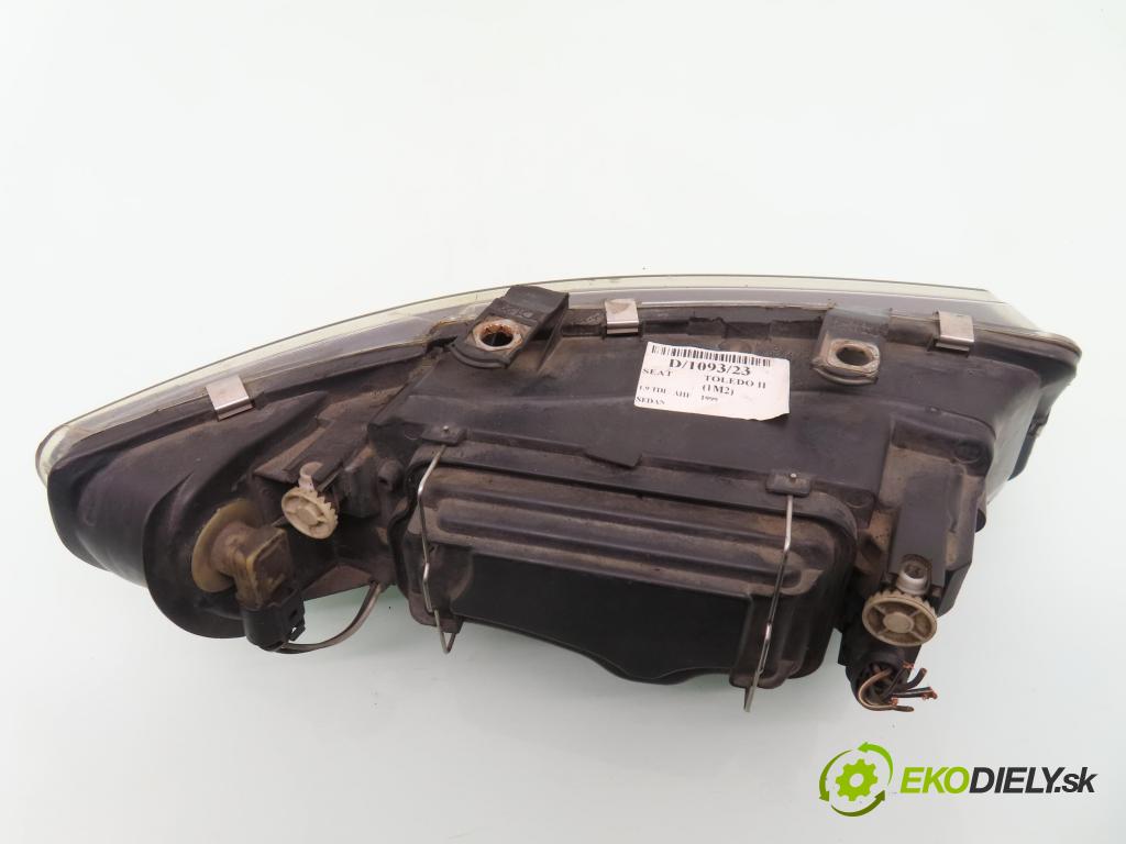 SEAT TOLEDO II (1M2) SEDAN 1960 81,00 1.9 TDI 110 - AHF 1896,00 Svetlo LP