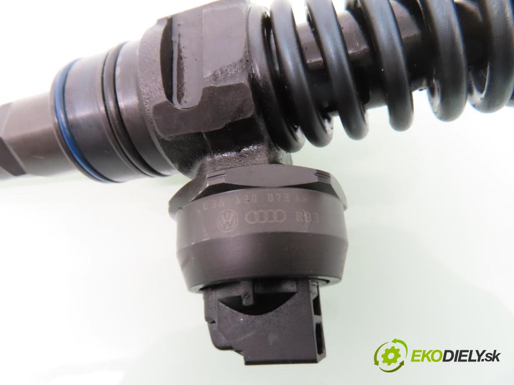 SEAT ALTEA (5P1) MINIVAN 2004 77,00 1.9 TDI PD 105 - BXE 1896,00 Vstrekovač 038130073AG ; 0414720215 (Vstrekovač paliva)