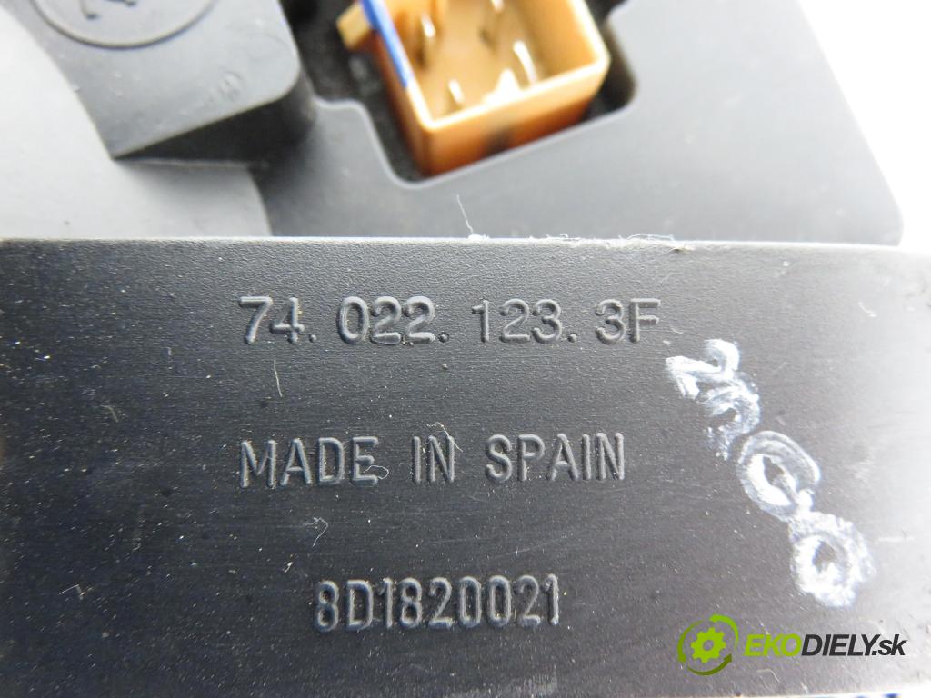 SKODA SUPERB I (3U4) SEDAN 2002 74,00 1.9 TDI - AVB 1896,00 ventilátor větráku 740221233F ; 8D1820021