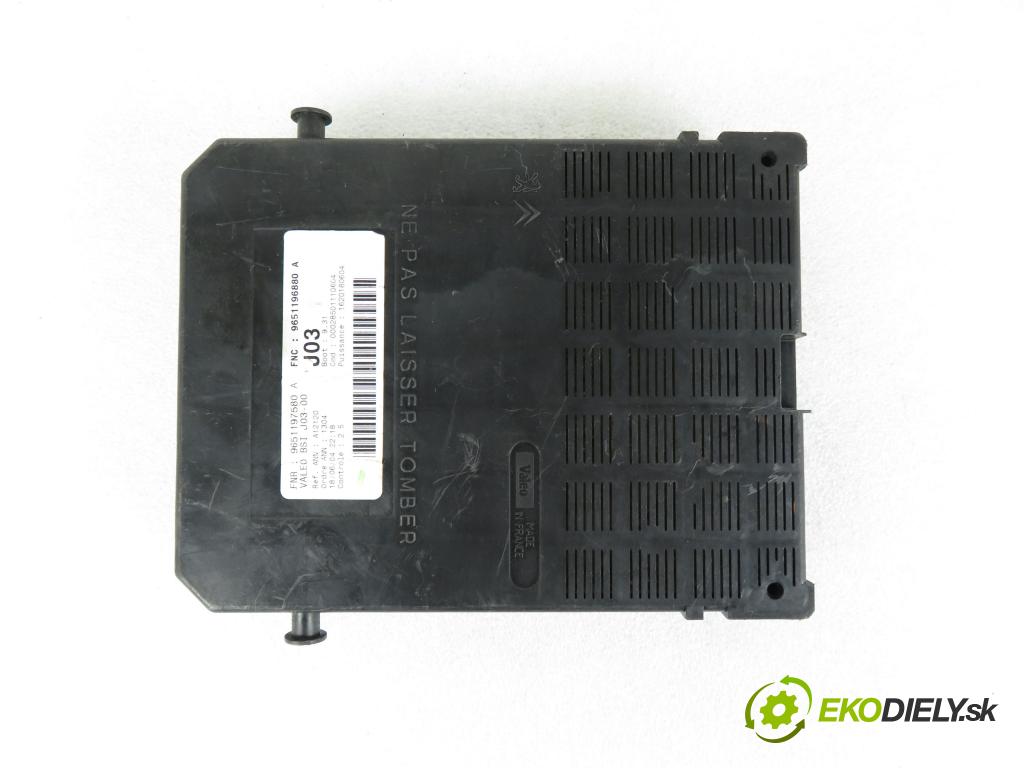 PEUGEOT 307 SW (3H) KOMBI 2004 80,00 1.6 BioFlex - NFU (TU5JP4) 1587,00 MODUL BSI 9651197580A ; 9651196880A