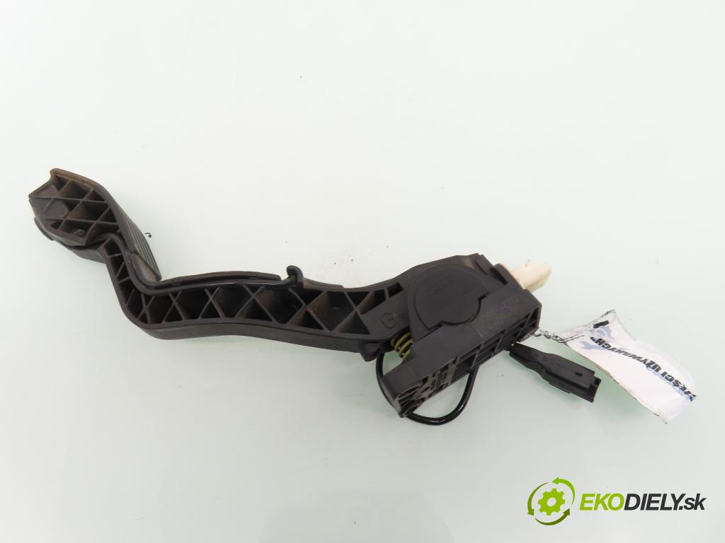 CITROEN C4 coupe (LA_) COUPE 2005 80,00 1.6 16V - NFU (TU5JP4) 1587,00 Potenciometer plynu 0280755001 ; 9650889180 (Potenciometer plynového pedálu)