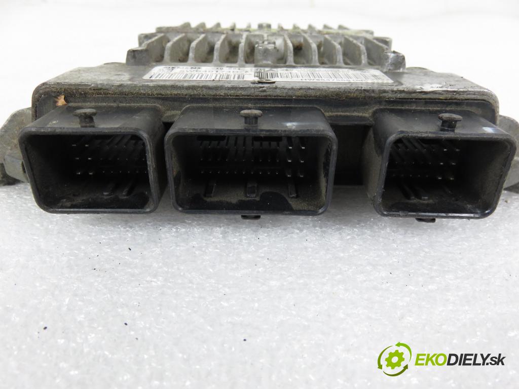 PEUGEOT 206 liftback (2A/C) HB 2002 50,00 1.4 HDi 8V 70 - 8HX 1398,00 Riadiaca jednotka Motor 9655939280 ; 5WS40174BT