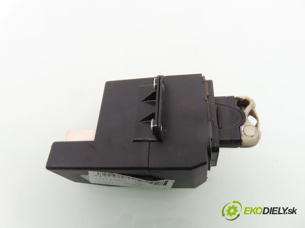 ALFA ROMEO 159 Sportwagon (939_) KOMBI 2007 88,00 1.9 JTDM 8V - 939 A1.000 1910,00 spinačka 1560616200 (Spínacia skrinka)