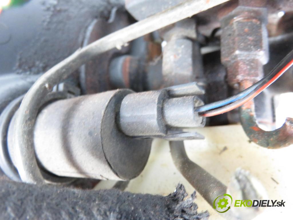 VW PASSAT B3/B4 Variant (3A5, 35I) KOMBI 1997 66,00 1.9 TDI - 1Z 1896,00 Posilovač 10044707453 ; 10050178473 (Servočerpadlo)