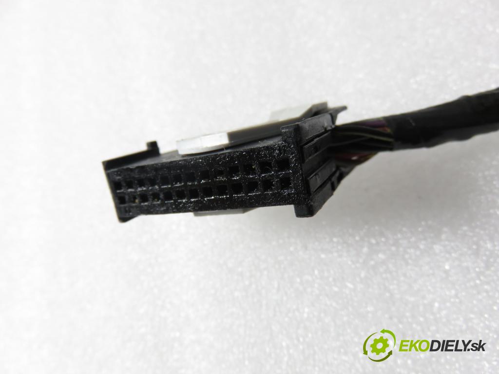 BMW X3 (E83) SUV 2005 110,00 2.0 d 150 - M47 D20 (204D4) 1995,00 stropní tapacír  (Stropní čalounění)