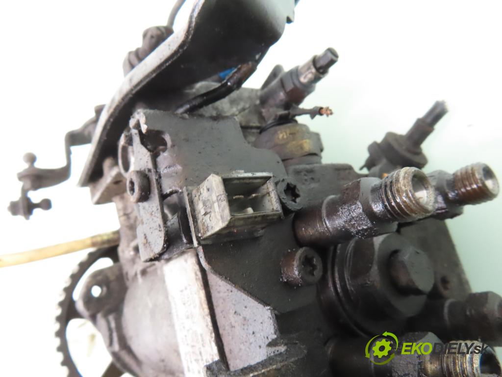 VW TRANSPORTER IV Skrzynia (70XA) FURGON 1996 50,00 1.9 TD 68 - ABL 1896,00 Pumpa vstrekovacia 0460494417 ; 028130110R (Vstrekovacie čerpadlo)