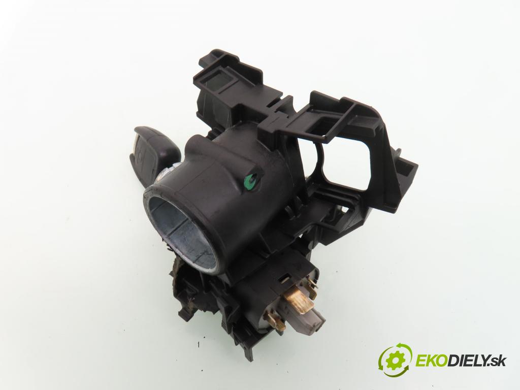 OPEL ZAFIRA A Nadwozie Wielkopojemne (MPV) (T98)  MINIVAN 2002 92,00 1.8 16V 125 - Z 18 XE 1796,00 spinačka 90589313 ; 90589313 (Spínacia skrinka)