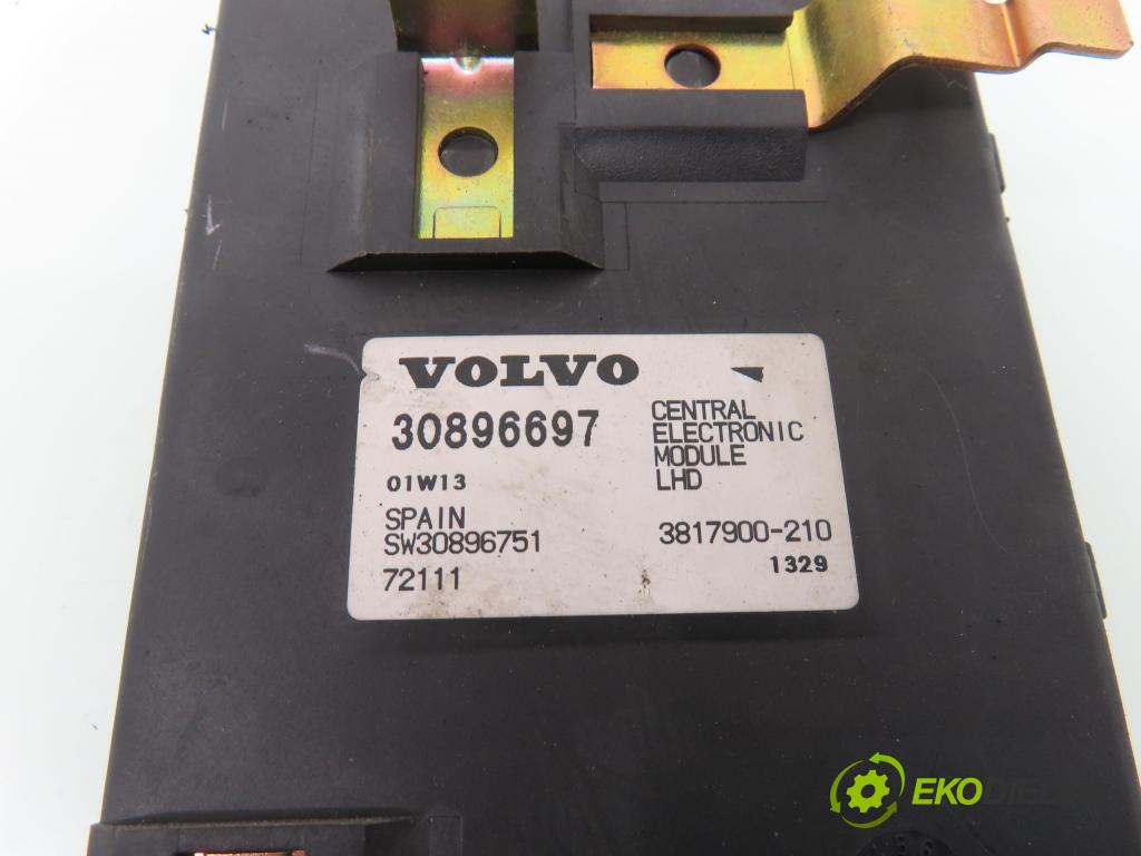 VOLVO V40 Kombi (645) KOMBI 2001 75,00 1.9 DI 102 - D 4192 T4 1870,00 MODUL komfortu 30896697