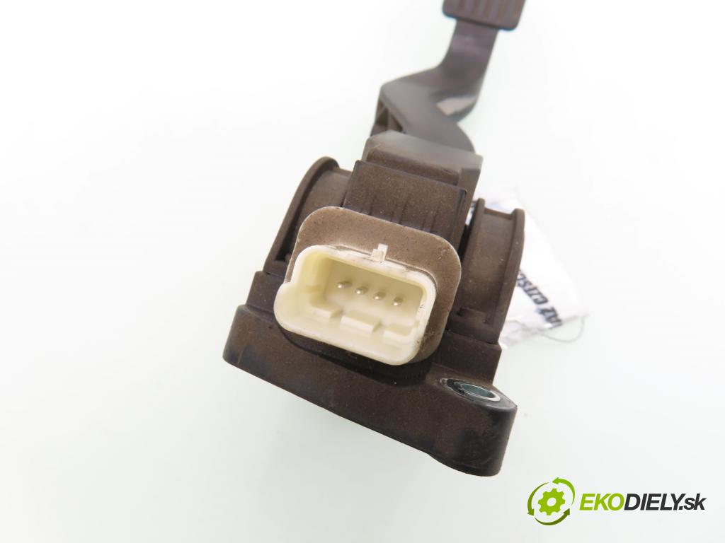 CITROEN C3 I (FC_) HB 2004 66,00 1.4 16V HDi - 8HY (DV4TED4) 1398,00 Potenciometer plynu 0280752251 ; 9646702180 (Potenciometer plynového pedálu)