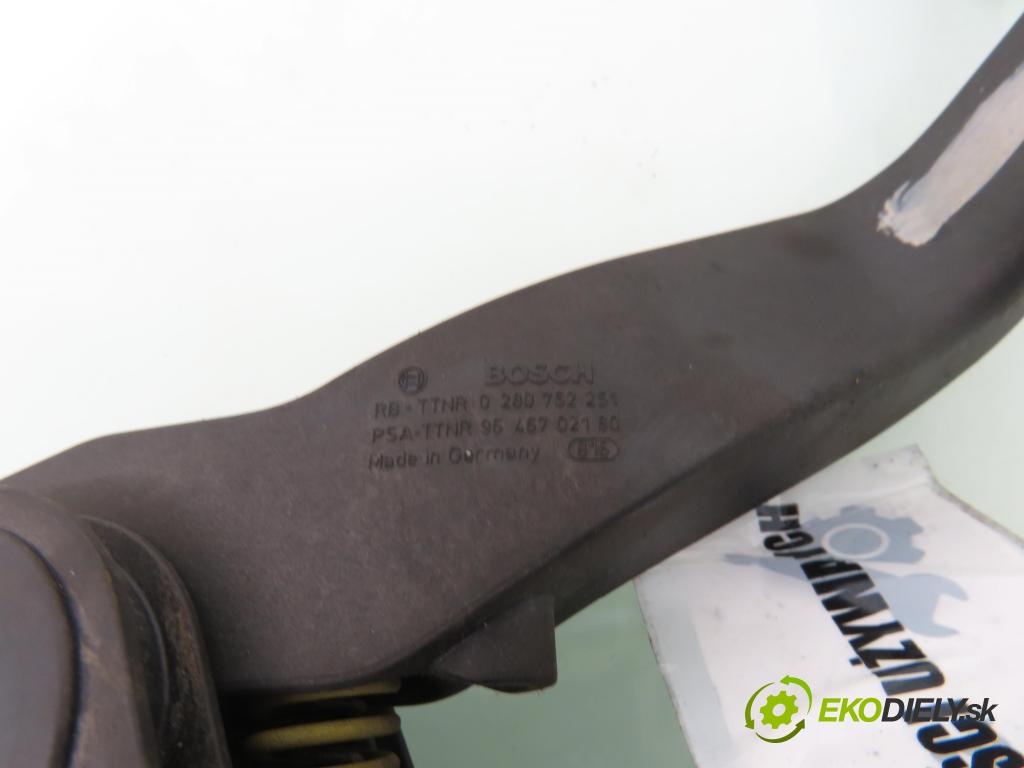 CITROEN C3 I (FC_) HB 2004 66,00 1.4 16V HDi - 8HY (DV4TED4) 1398,00 Potenciometer plynu 0280752251 ; 9646702180 (Potenciometer plynového pedálu)
