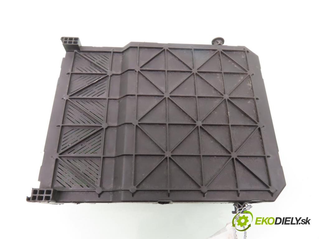 CITROEN C3 I (FC_) HB 2004 66,00 1.4 16V HDi - 8HY (DV4TED4) 1398,00 MODUL BSI S118085300M ; 9653667280