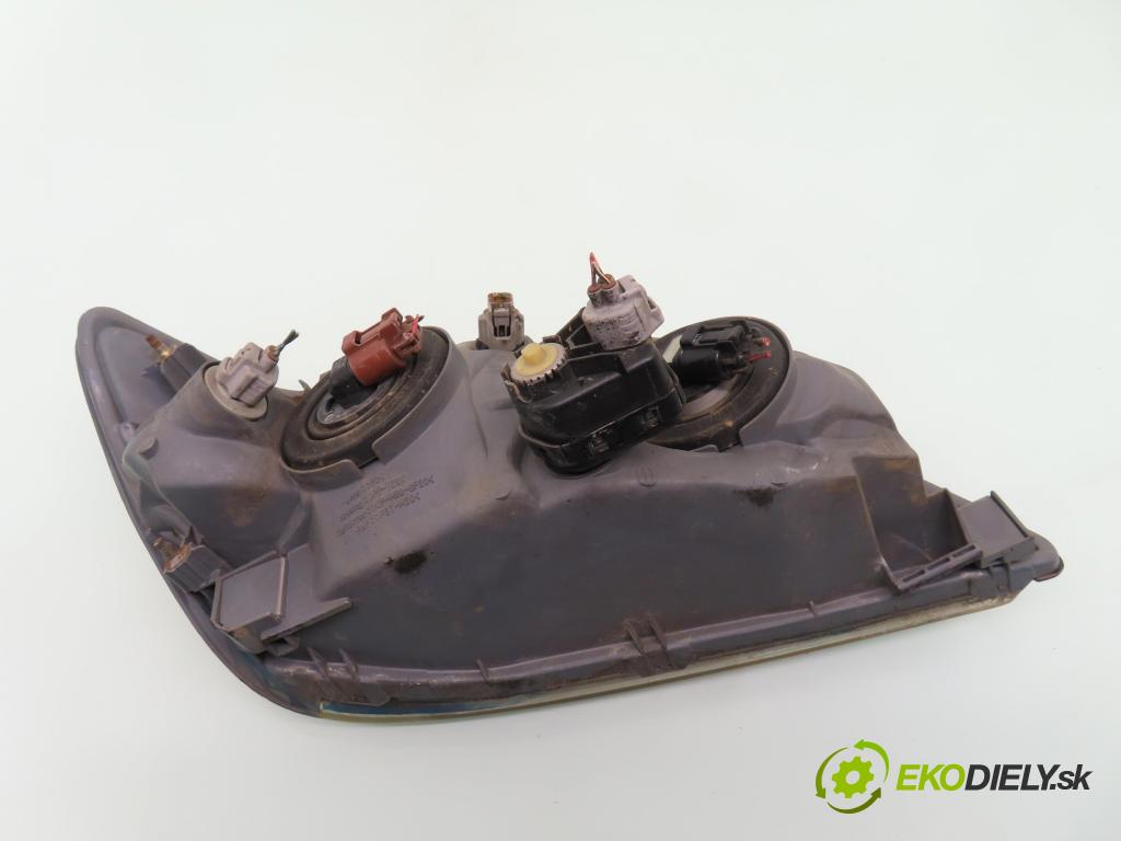 LEXUS IS I (JCE1_, GXE1_) SEDAN 2005 114,00 200 (GXE10) - 1G-FE 1988,00 Svetlo LP 