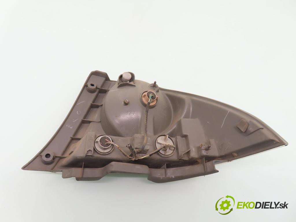 LEXUS IS I (JCE1_, GXE1_) SEDAN 2005 114,00 200 (GXE10) - 1G-FE 1988,00 světlo levé zadní 