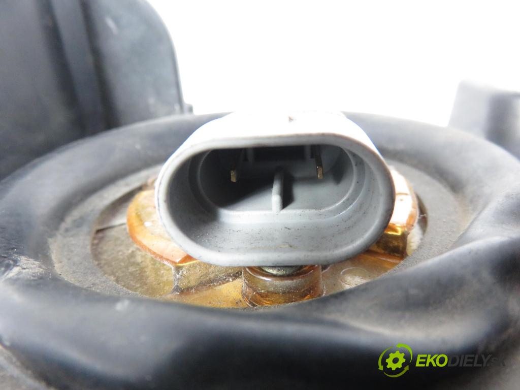 BMW 3 (E36) SEDAN 1995 141,00 325 i - M50 B25 (256S1) 2494,00 Svetlo LP 14761300