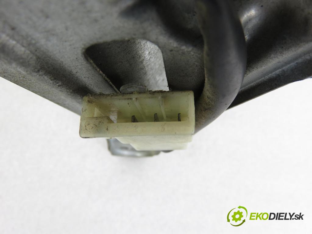 RENAULT KANGOO (KC0/1_) KOMBIVAN 2000 59,00 1.9 dTi (KC0U) - F9Q 780 1870,00 Motorček stierače zadné 7700308805 ; 0390206512