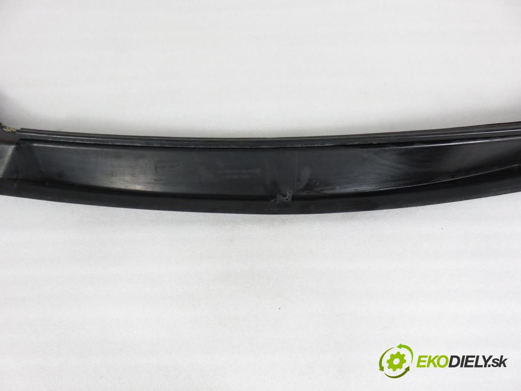 CITROEN C4 I (LC_) HB 2005 66,00 1.6 HDi - 9HX (DV6ATED4) 1560,00 torpédo plast pod čelní okno 96467935XT (Plast pod čelním sklem)