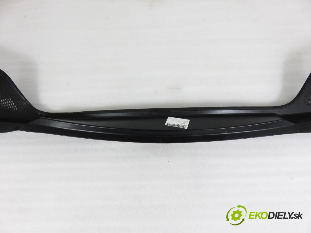 CITROEN C4 I (LC_) HB 2005 66,00 1.6 HDi - 9HX (DV6ATED4) 1560,00 torpédo plast pod čelní okno 96467935XT (Plast pod čelním sklem)