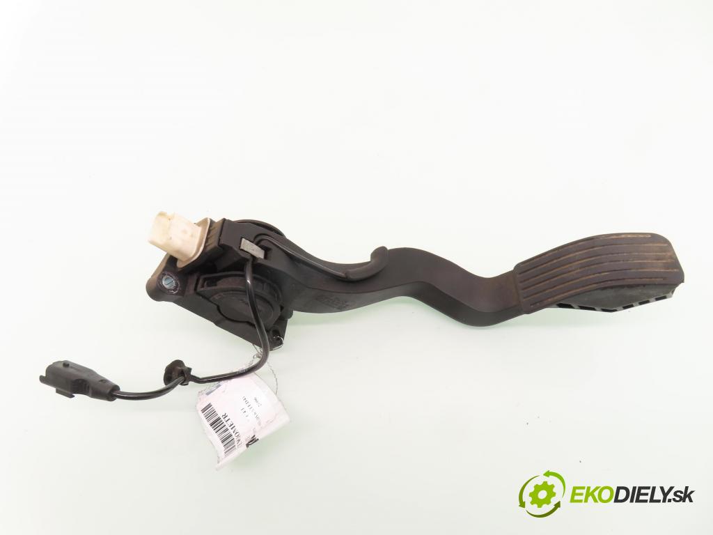 CITROEN C4 I (LC_) HB 2006 66,00 1.6 HDi - 9HX (DV6ATED4) 1560,00 potenciometr plynového pedálu 0280755001 ; 9650889180 (Potenciometr plynového pedálu)