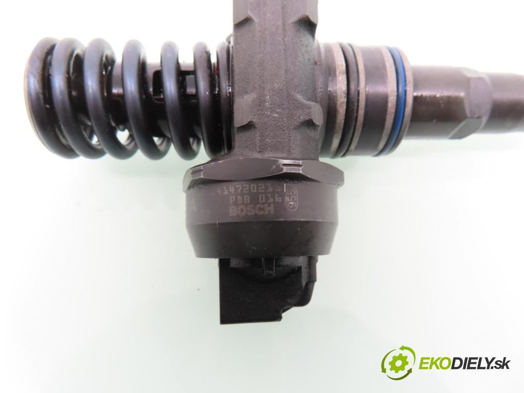 VW BORA (1J2) SEDAN 2000 85,00 1.9 TDI - AUY 1896,00 Vstrekovač 038130073AG ; 0414720215 (Vstrekovač paliva)