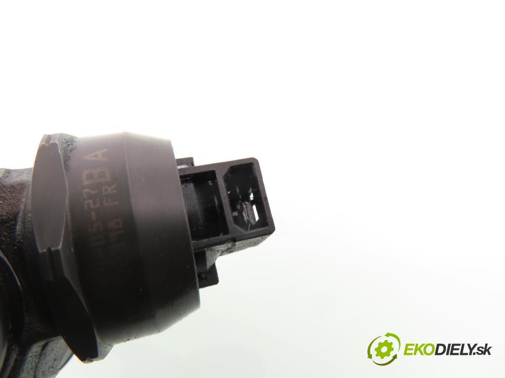 VW BORA (1J2) SEDAN 2000 85,00 1.9 TDI - AUY 1896,00 Vstrekovač 038130073AG ; 0414720215 (Vstrekovač paliva)