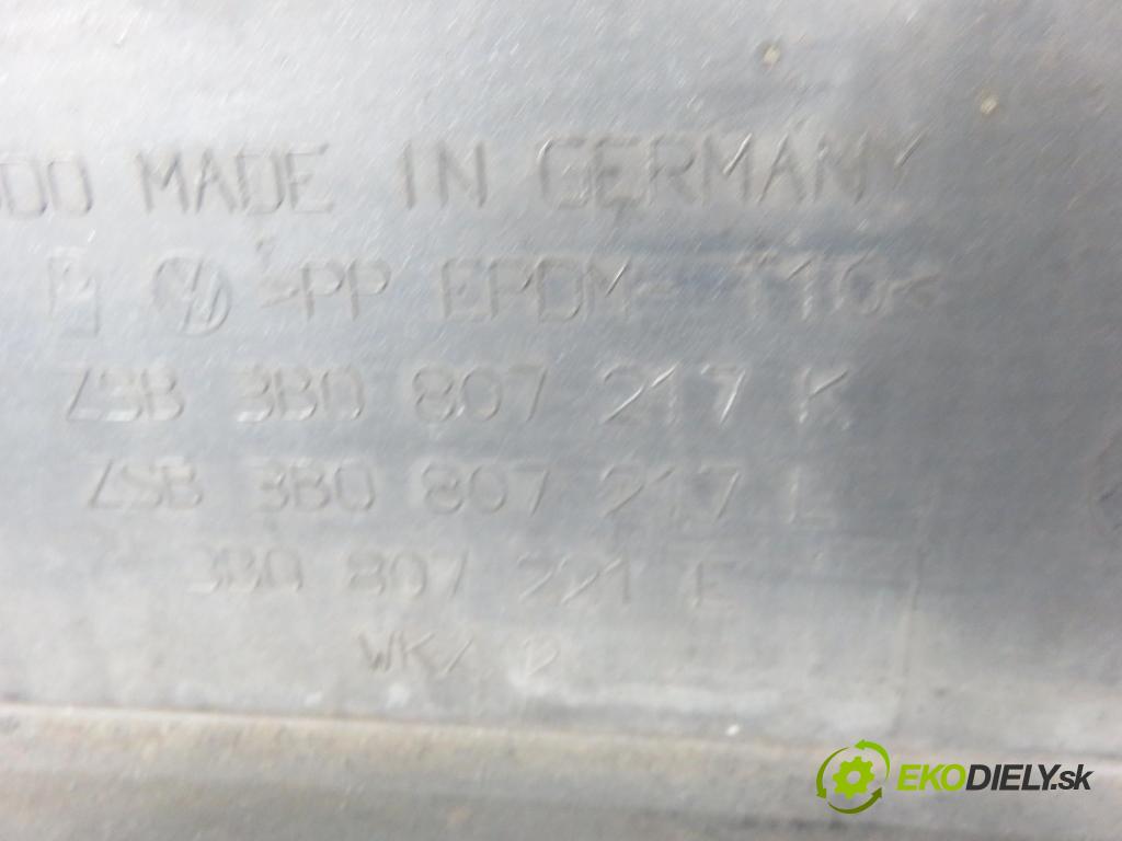 VW PASSAT B5.5 Variant (3B6) KOMBI 2000 74,00 1.9 TDI PD 101 - AVB 1896,00 nárazník přední část 3B0807217K