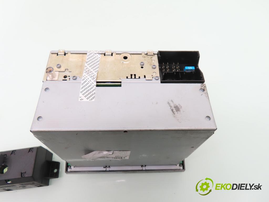 OPEL MERIVA A nadwozie wielkoprzestrzenne (MPV) (X03) MINIVAN 2005 74,00 1.6 16V - Z 16 XE 1598,00 RADIO CD 13190855 ; CD30 ; 13208191