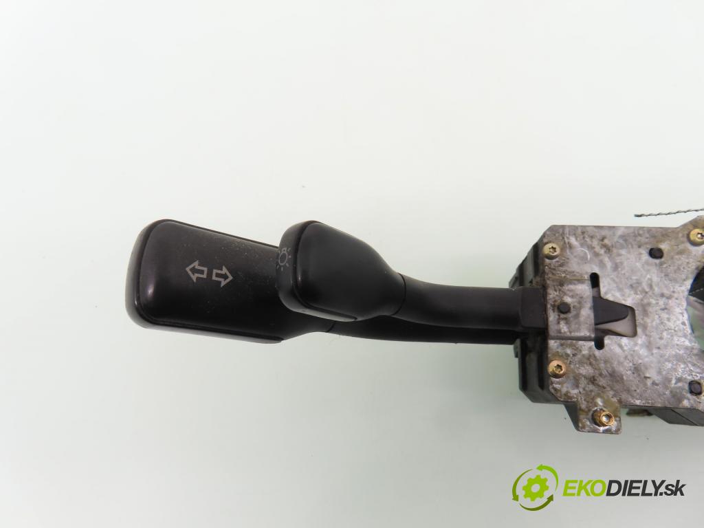 AUDI 80 (8C, B4) SEDAN 1993 66,00 1.9 TDI - 1Z 1896,00 PAKA/ŘAZENÍ/SADA: 443953513H