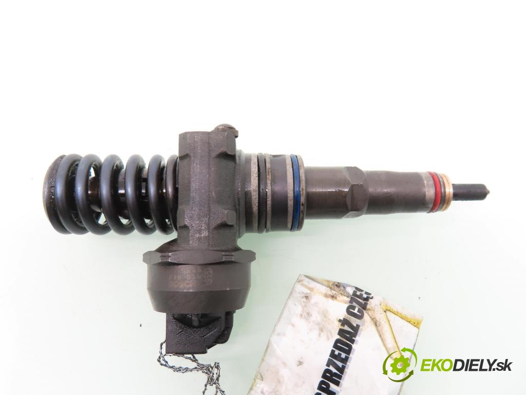 SEAT ALTEA (5P1) MINIVAN 2004 77,00 1.9 TDI PD 105 - BXE 1896,00 Vstrekovač 038130073AG ; 0414720215 (Vstrekovač paliva)