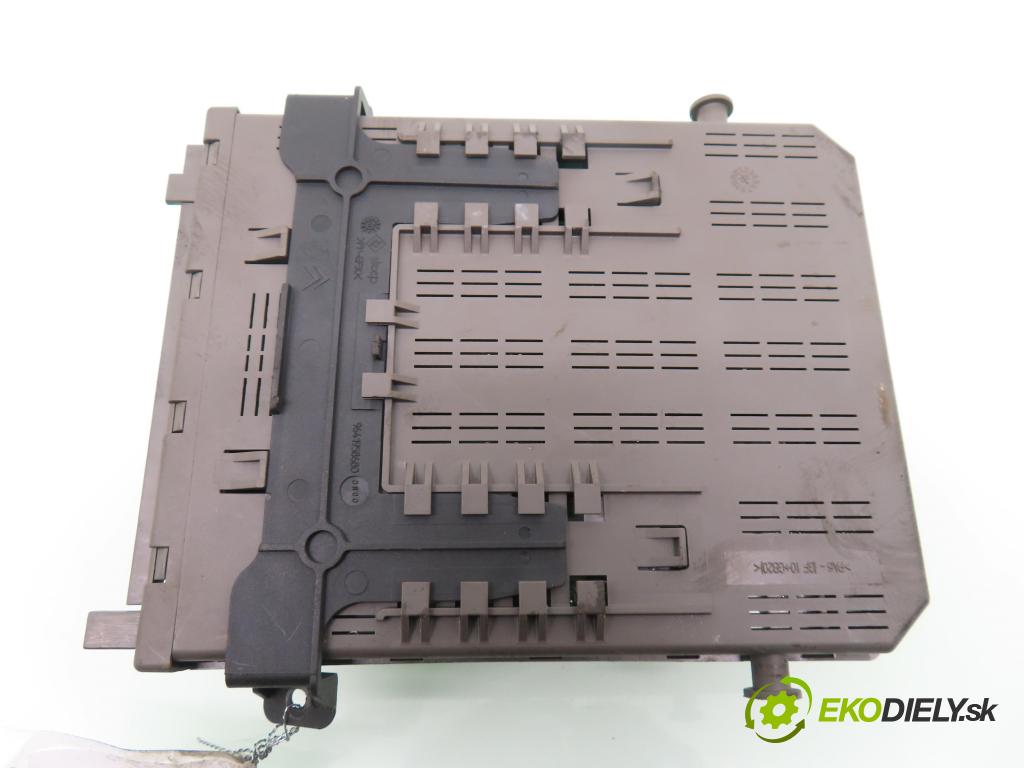 PEUGEOT 607 (9D, 9U) SEDAN 2002 152,00 3.0 V6 24V - XFX (ES9J4S) 2946,00 MODUL BSI 9648723780
