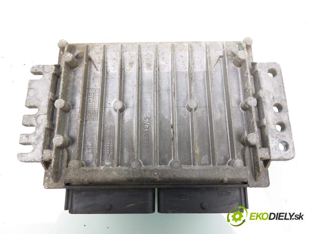 RENAULT SCENIC I (JA0/1_) MINIVAN 2000 79,00 1.6 - K4M 700 1598,00 spinačka / imobilizéra IMMO / Riadiaca jednotka 8200055730 ; S110030054C ; 8200029340A