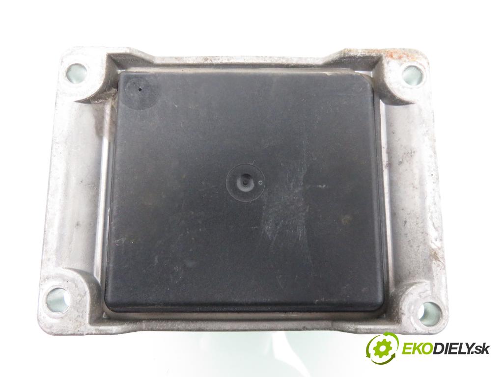 FIAT SIENA (178_) / ALBEA SEDAN 2004 59,00 1.2 - 188 A5.000 1242,00 spinačka / imobilizéra IMMO / Riadiaca jednotka 0261207490 ; 1039S01950 ; 15345181